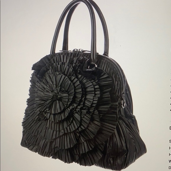 Neiman Marcus Authentic Eco FriendlyValentino Black Pleated Petale Bag ♥️
